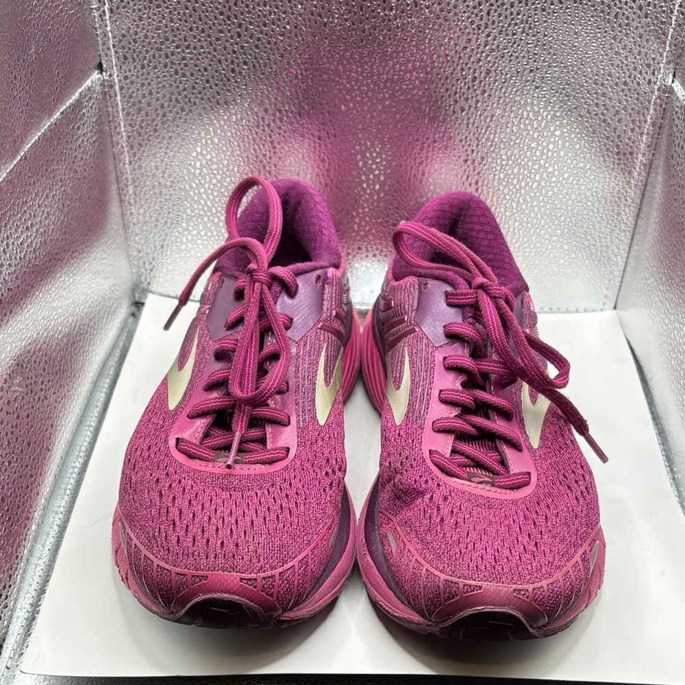 Pre-owned Brooks Women's Fuchsia and Gold Athletic Shoes